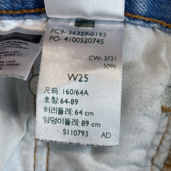 Levi’s 501 cut off shorts size 25 inseam 2” coastal cowgirl cheeky western boho - Picture 8 of 9